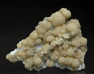 Pyromorphite with Quartz. Front