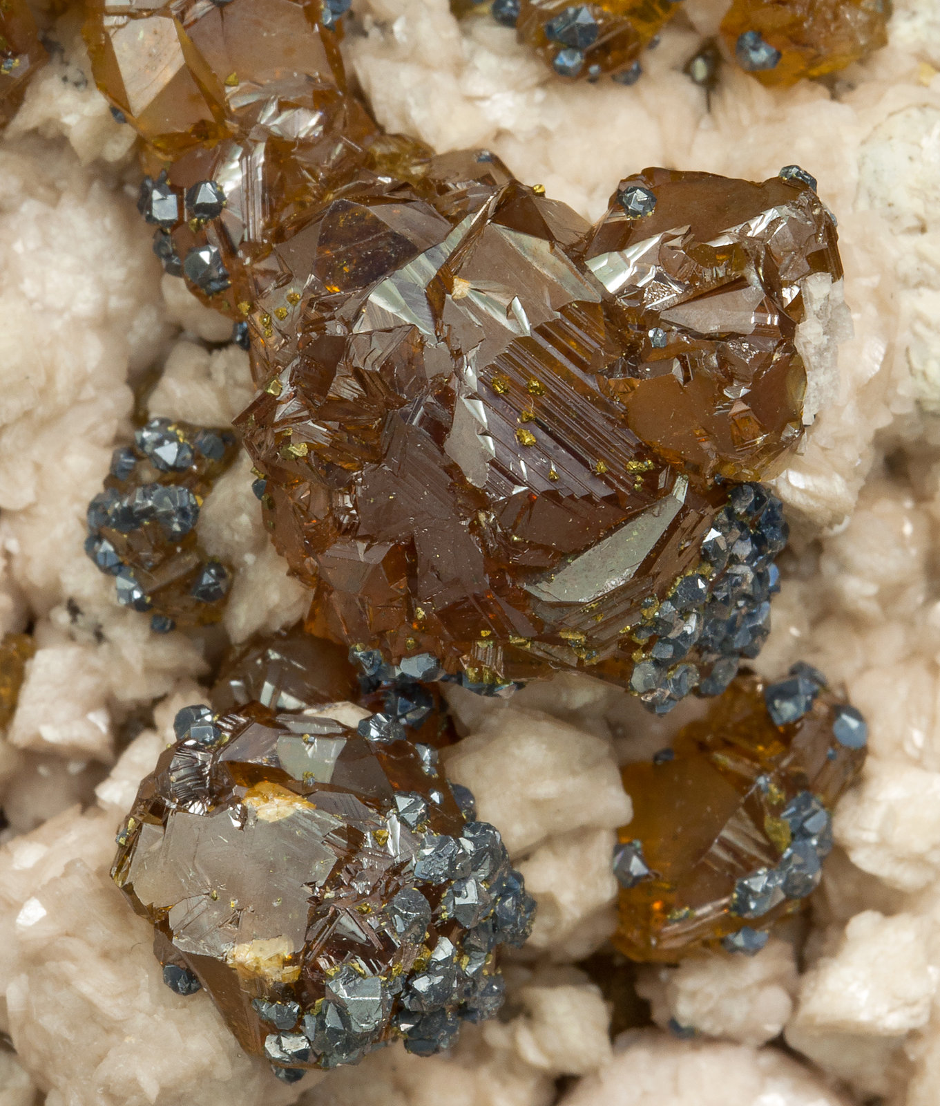 specimens/s_imagesY3/Sphalerite-TA97Y3d.jpg