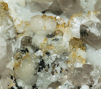 Bavenite with Chabazite, chlorite and Microcline. 