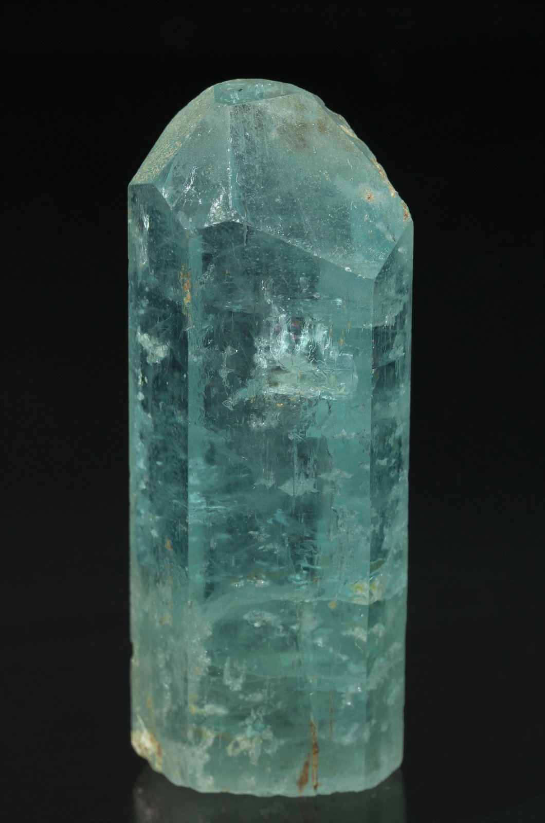 specimens/s_imagesY4/Beryl_aquamarine-VE72Y4f.jpg