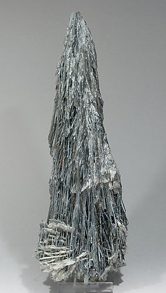 Stibnite with Baryte. Rear