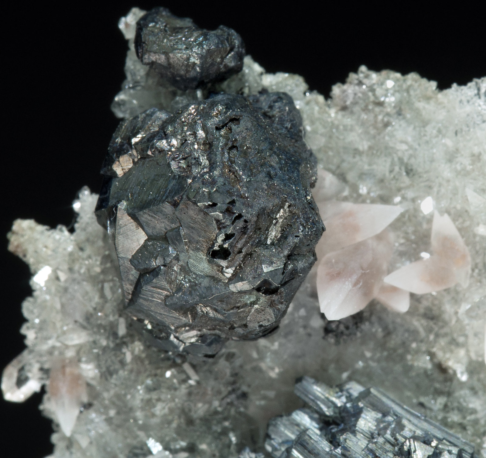 specimens/s_imagesY6/Djurleite-ED89Y6d.jpg