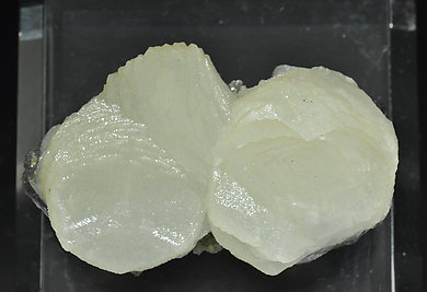 Calcite with Boulangerite inclusions. Top