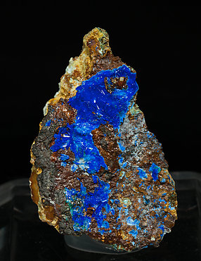 Linarite with Brochantite and Quartz. 