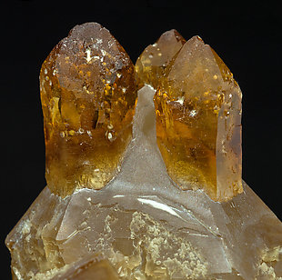 Quartz (variety citrine). 