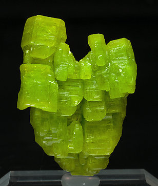 Pyromorphite. Rear