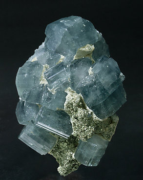 Fluorapatite with Pyrite, Siderite and Muscovite. Side