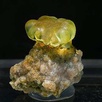 Opal (variety hyalite).