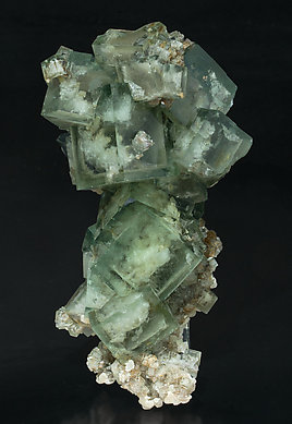 Fluorite with inclusions and Calcite. Side