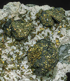 Chalcopyrite with Sphalerite and Dolomite. 