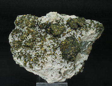 Chalcopyrite with Sphalerite and Dolomite.