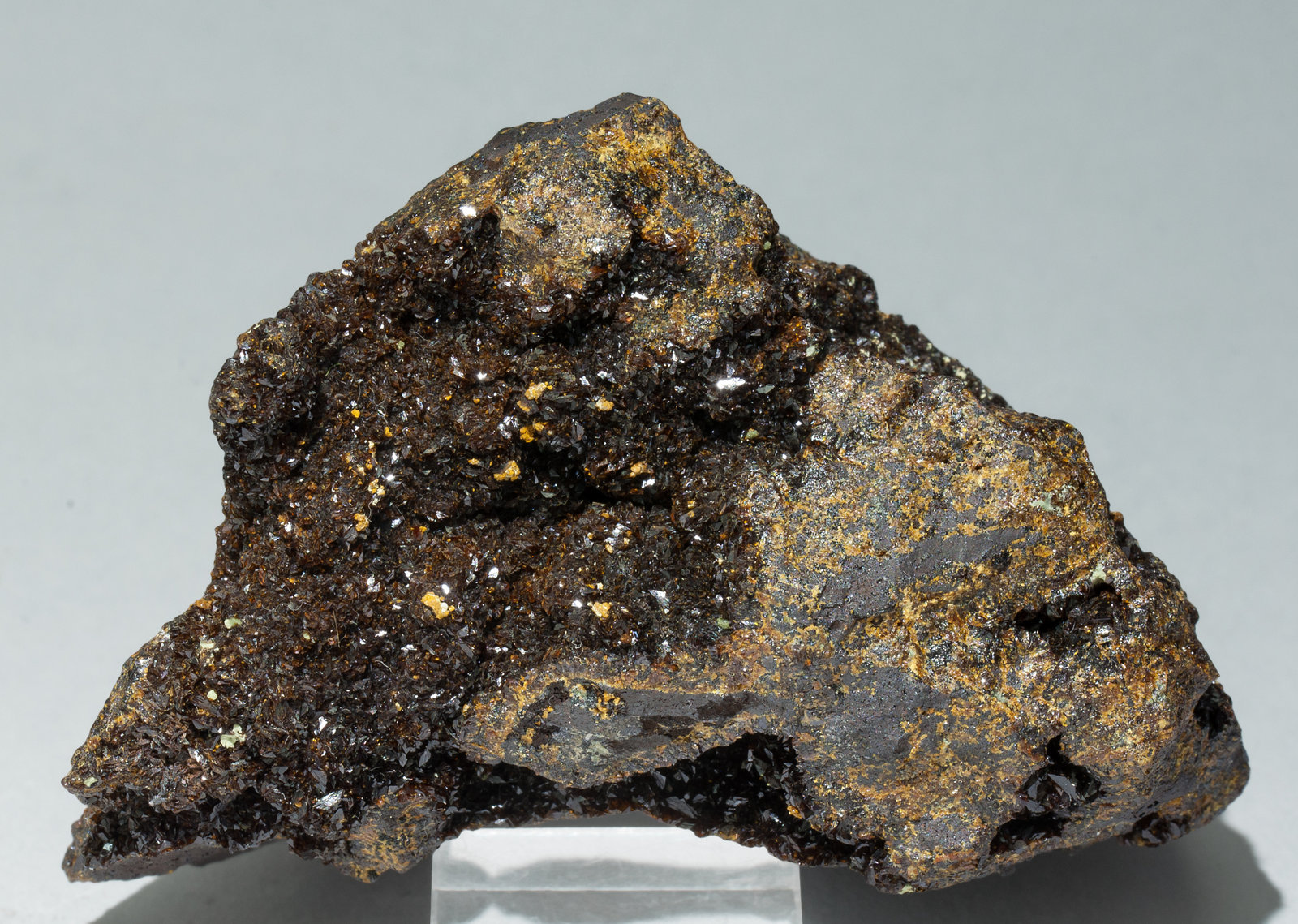 specimens/s_imagesZ4/Jarosite-MG10Z4f.jpg