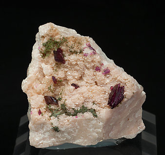 Wendwilsonite with Calcite and Cobaltaustinite. 