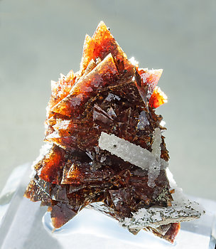 Helvine-Genthelvite with Quartz and Calcite. Light behind