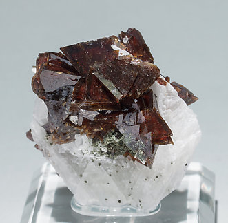 Helvine-Genthelvite with Quartz and Calcite.