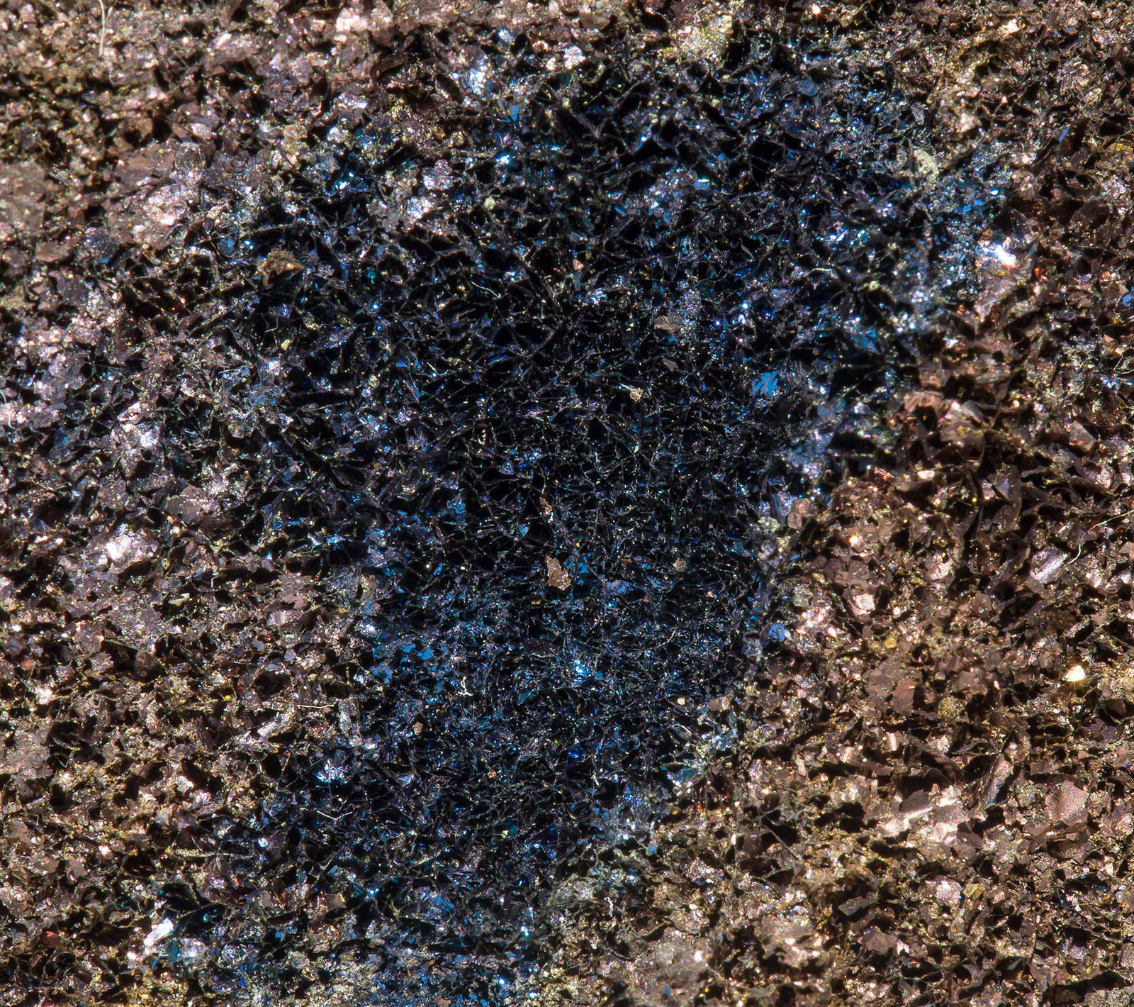 specimens/s_imagesZ8/Covellite-FM16Z8d2.jpg