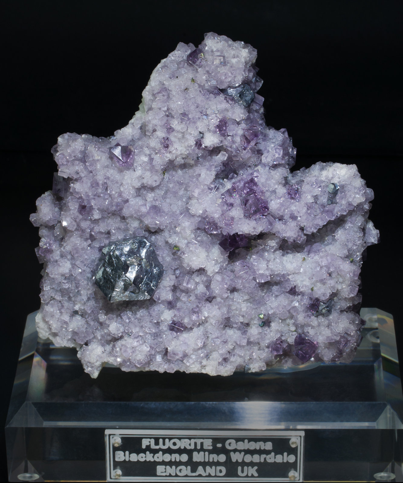 specimens/s_imagesZ8/Fluorite-VC68Z8f.jpg