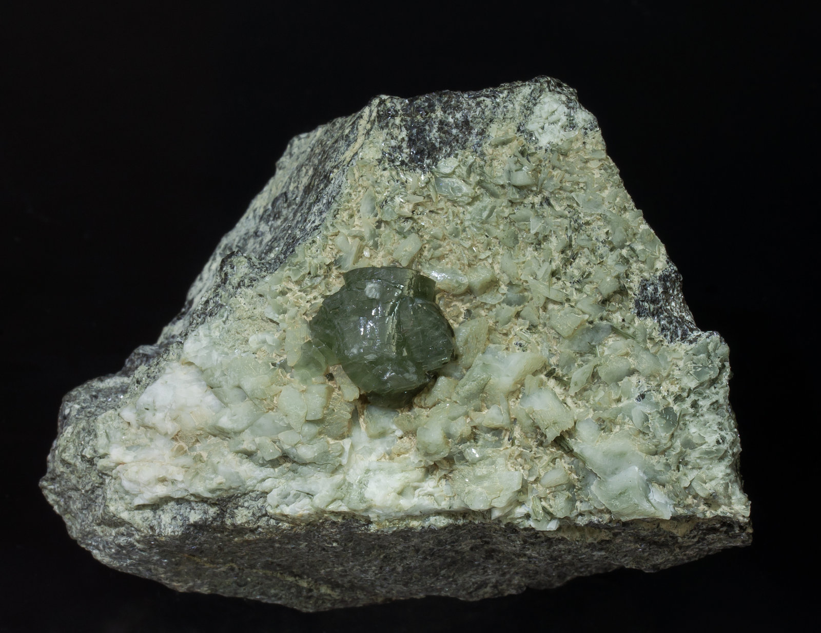 specimens/s_imagesZ9/Prehnite-EQ76Z9f.jpg