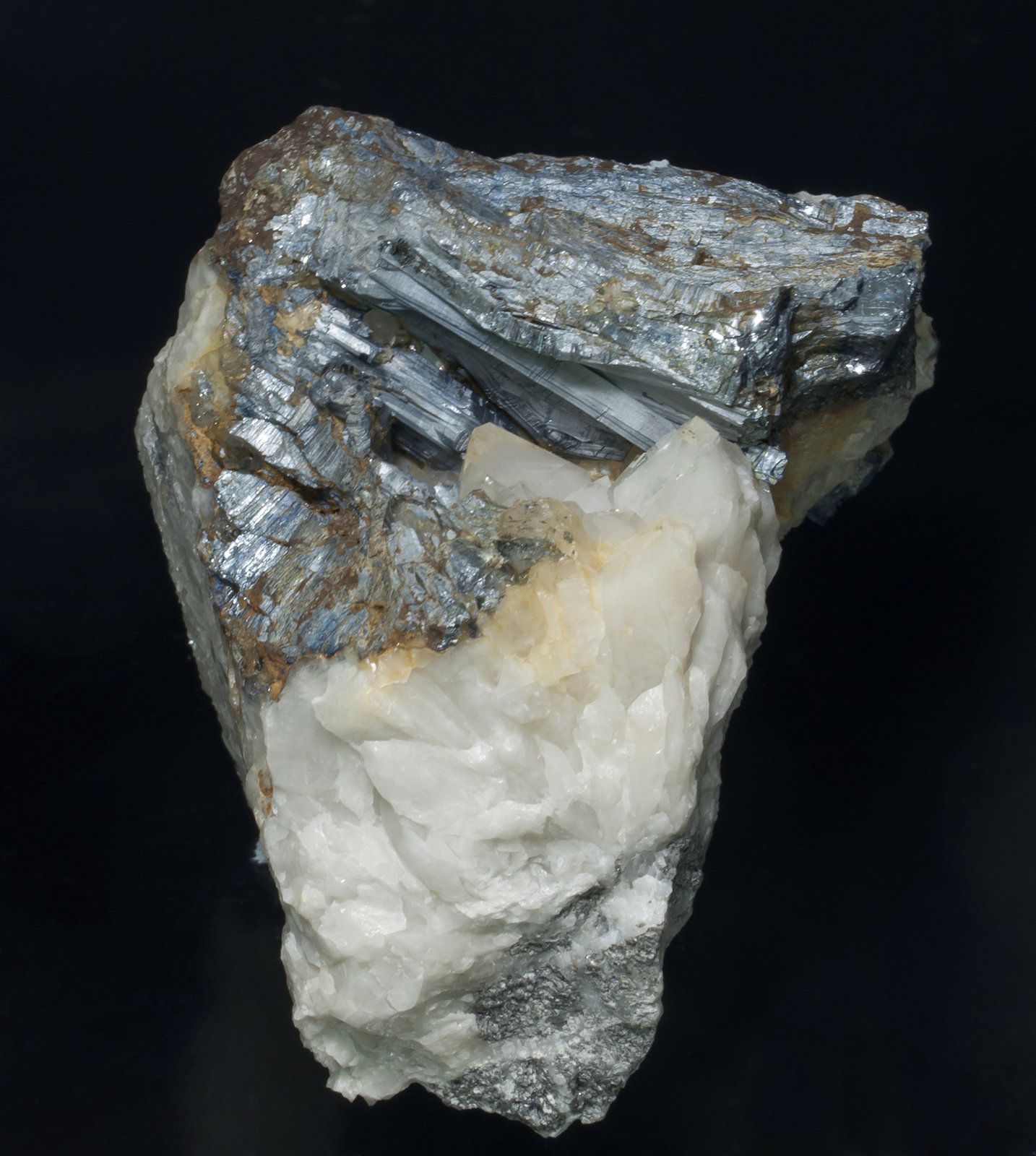 specimens/s_imagesZ9/Stibnite-FA63Z9f.jpg